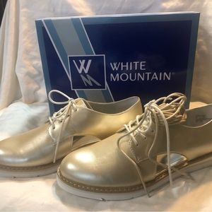 White Mountain Timmy Gold Cutouts Oxford-Size 6M
